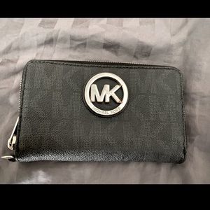 Michael Kors MK wallet
